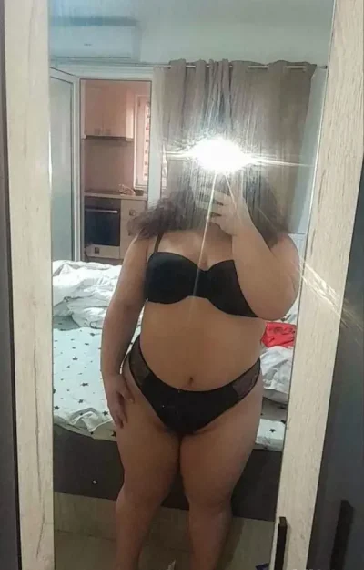 Buna ma numesc daniela