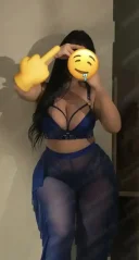 Bruneta cu forme suna ma pentru detalii - imagine 1