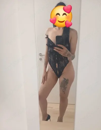 Noua in oras parte girls