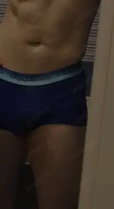 Tanar 27 ani in cautare de noi aventuri