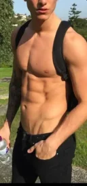 Tanar 22 de ani dornic sa te satisfaca - imagine 1