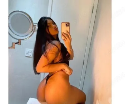 Liliana poze reale 100 in orasul tau