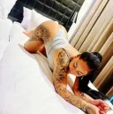 Bruneta focoasa doar cateva zile sunt aicia - imagine 1