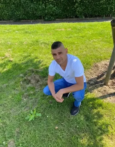 Buna mi as dori sa cunosc o doamna matura