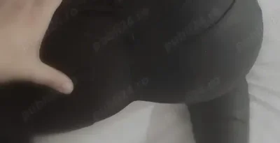 Cuplu tanar discreti