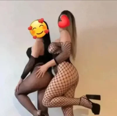 Blonda si bruneta facem si deplasari