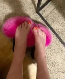 Hei sunt andreea sunt noua pe la voi - imagine 1