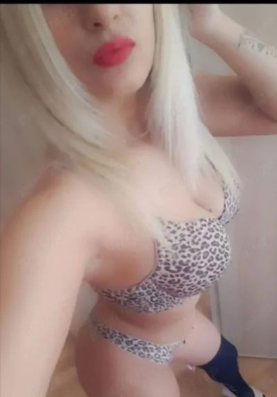 Emma doar deplasari la hotel sau la tine acasa