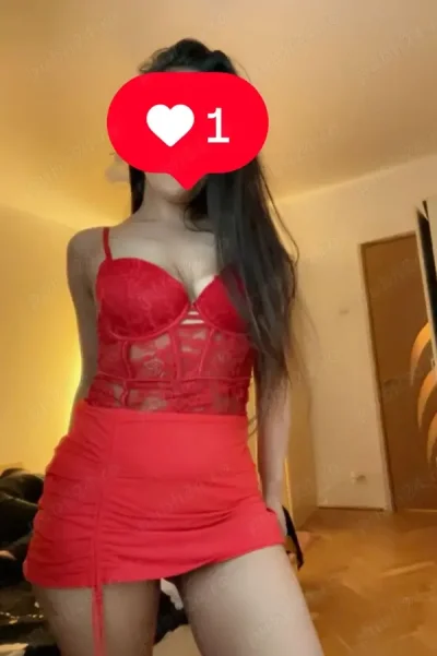 Doar deplasari si show web amanta perfecta