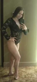 Karina cateva zile la voi in oras - imagine 2