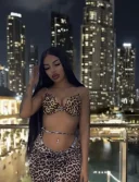 Siliconata bomba bruneta deplasari la mine sau la tine party cupluri service de calitate - imagine 4