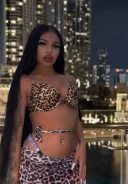 Siliconata bomba bruneta deplasari la mine sau la tine party cupluri service de calitate - imagine 5