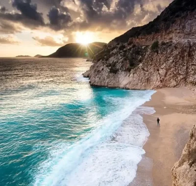 Caut partenera discreta vacanta antalya