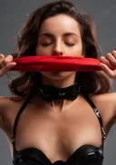 Caut o sclava pentru dominare - imagine 1