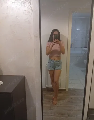 Nou venita tanara studenta doar deplasari hotel pensiuni