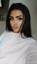 Aly la mine sau la hotel - imagine 1