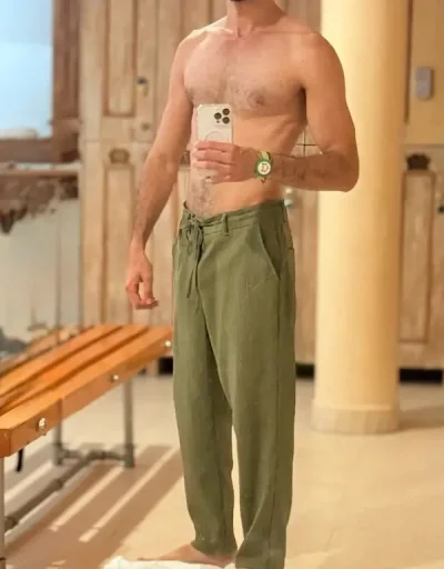 Sunt disponibil pt barbati sunt foarte discreet si serios