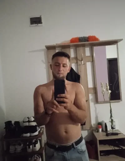 Buna nou in orasul tau un bait tanar si discret