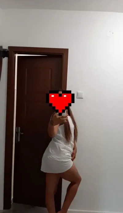 Buna ma numesc andra