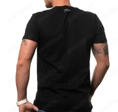 Doar cupluri si femei singure de orice varsta