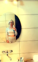 Transexuala la tine in oras - imagine 2