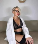 Te astept intr un cadru intim si discret deplasari doar la hotel - imagine 2