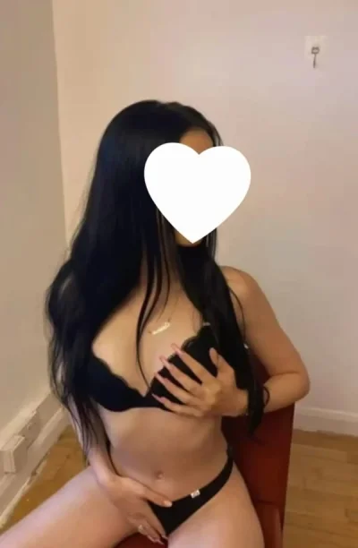 Doua fete noi la voi