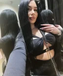 Siliconata bruneta sexyyy - imagine 4