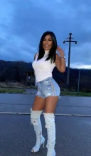 Buna sunt noua in oras ma numesc elena - imagine 1