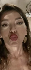 Eu sunt ana si orice fantezie poate fi la un telefon distanta - imagine 2