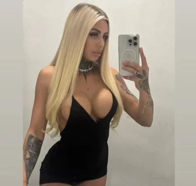 Sexy blonda deea pt domni seriosi