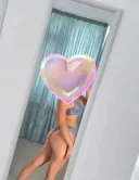 Buna sunt andreea am 20 de ani - imagine 1