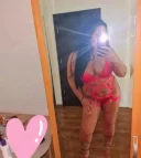 Buna bruneta cu forme - imagine 1