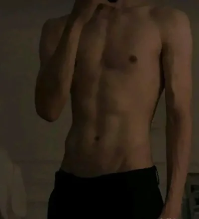 Baiat dornic pentru doamne si domnisoare