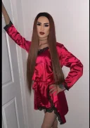 Buna aici iris o fata trans de 24 de ani - imagine 1