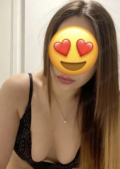 Ela sunt aici sa ne distram