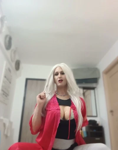 Doamna matura 43 de ani