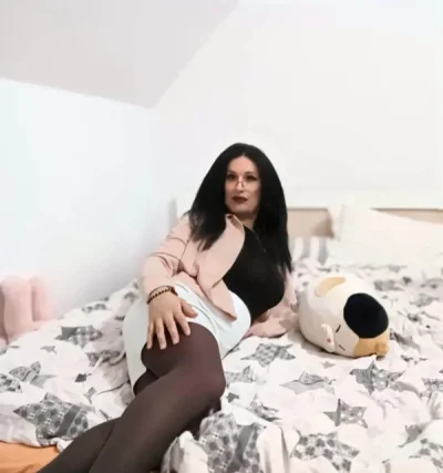 Doamna matura de 43 de ani