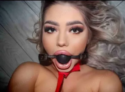 Jessy top doar deplasari party am colega