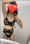 Bruneta singura - imagine 1