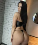 Bruneta sexy la tine in oras - imagine 1