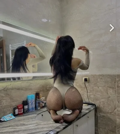 Buna sunt a ta roxana m am reintors in orasul tau