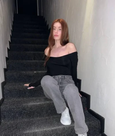 Show poze clipuri conversati whatsapp