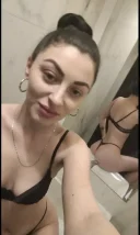 Si deplasari confirm bruneta cu ochii verzi - imagine 1