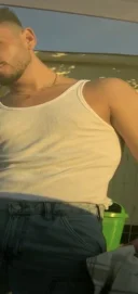 Tanar discret 27 ani cu experienta masaj erotic si servicii de calitate domnilor generosi - imagine 3