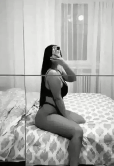 Buna la mine sau la tine