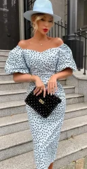 I am looking for a man of maximum 50 years old - imagine 3