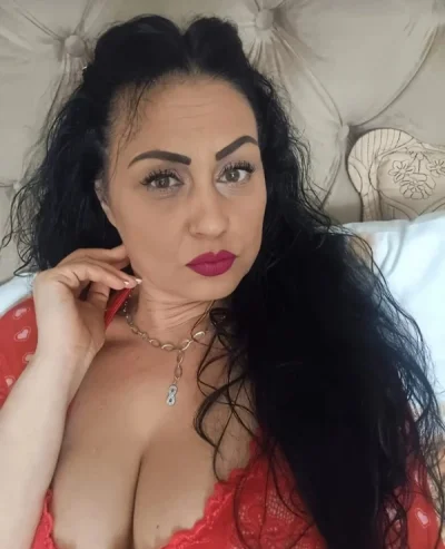 Noua in orasi cu sau fara cum doresti imi place saruturi atingeri peste tot fara graba