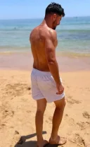 Escort boy pentru cateva zile bine dotat - imagine 4