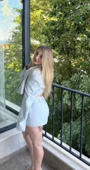 Blonda sexy pentru 2 zile la tine în oraș - imagine 3